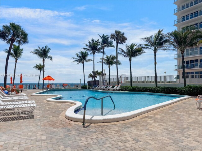 Building Photo - 3800 Galt Ocean Dr