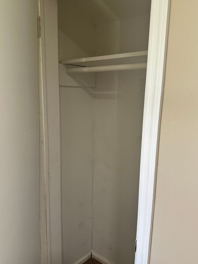 Building Photo - 2 Bedroom/2 Bath Townhome in Valdosta