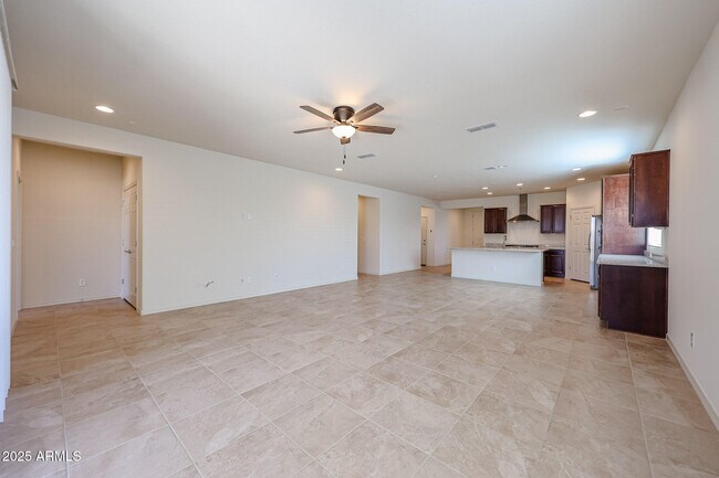 Building Photo - 16701 W Whispering Wind Dr