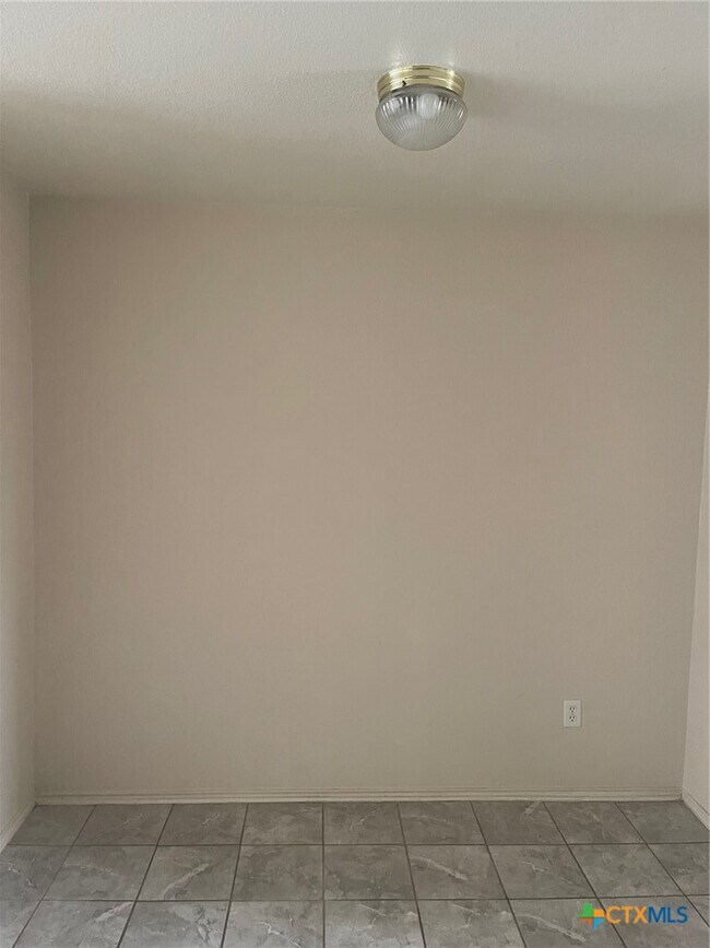 Building Photo - 2712 Vernice Loop