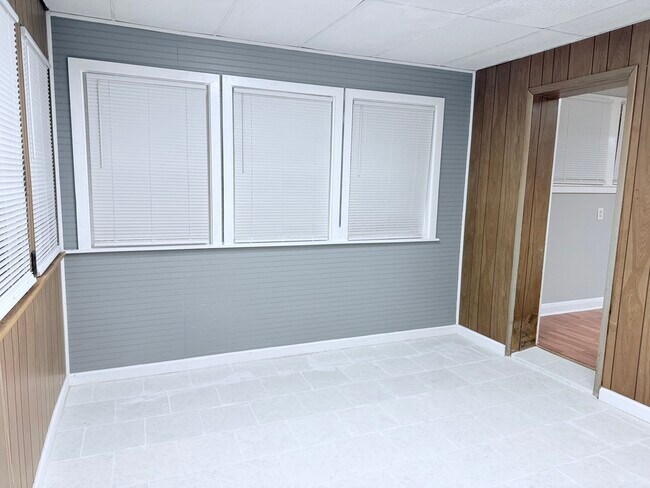 Building Photo - 239 St Helena Ave