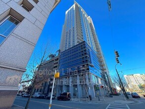 Building Photo - 333 W Trade St