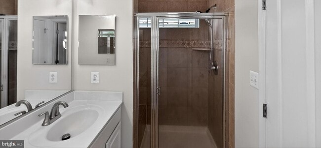 Building Photo - 11601 Leesborough Cir