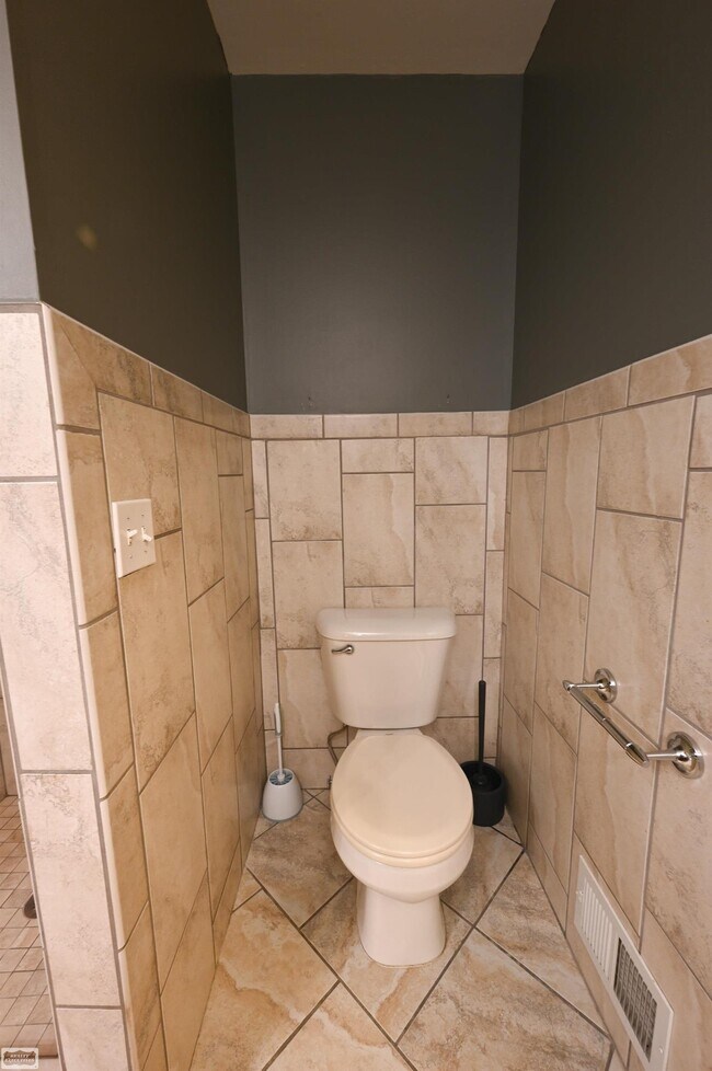 Building Photo - 28777 Berwick Ct