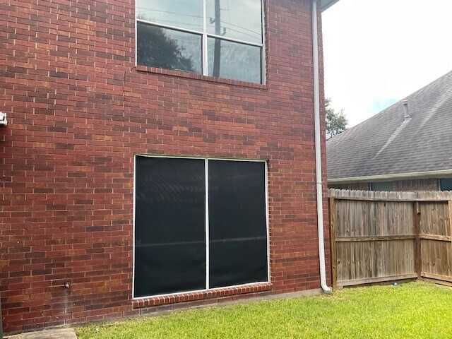 Building Photo - 17911 Scenic Oaks Dr