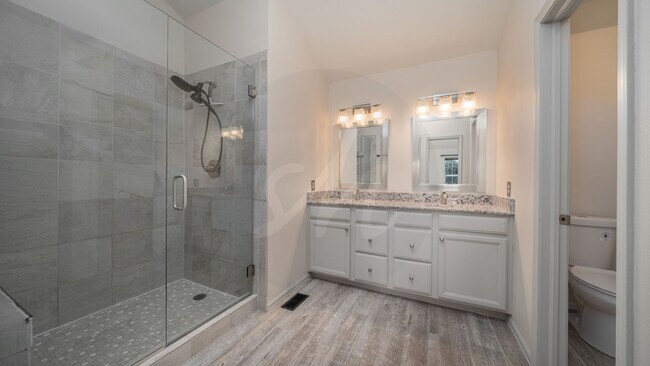 Building Photo - Beautiful 2 Story home in the Heart of Bri...