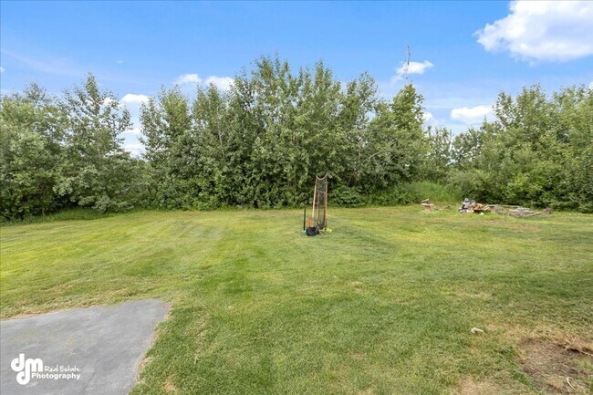 Building Photo - Spacious 5BD/3BA Home!