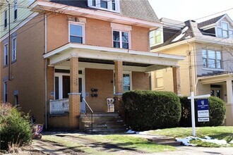 Building Photo - 206 Emerson Ave