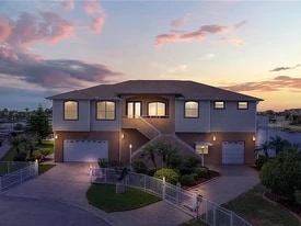 Building Photo - 5501 Clipper Ct