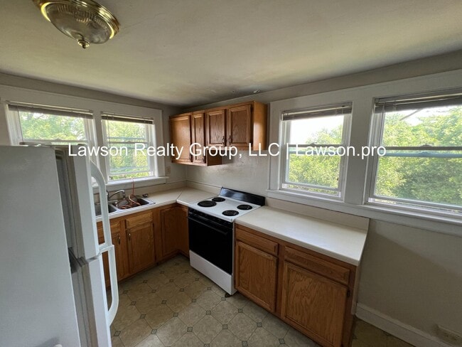 Building Photo - Fauquier 1022-1024