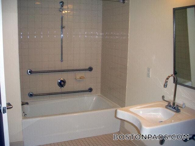 Building Photo - 40 Boylston St