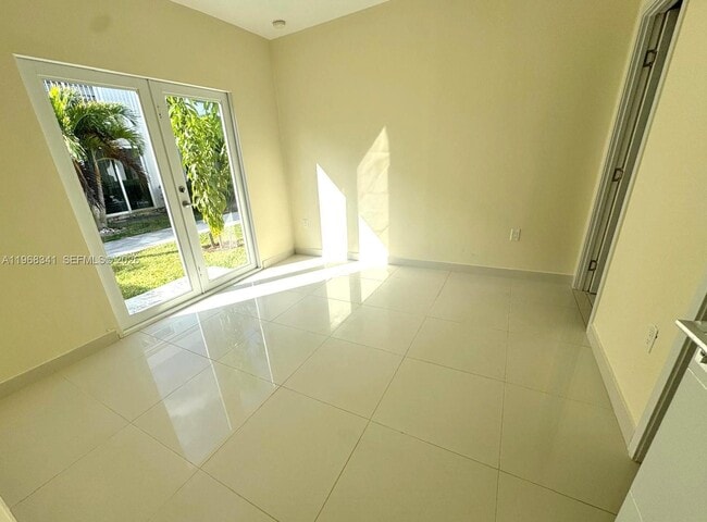 Building Photo - 13724 SW 259th St