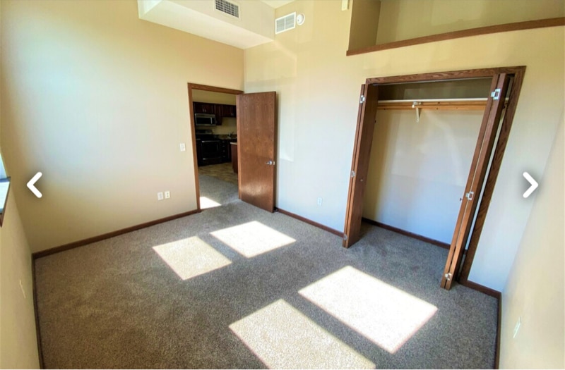 Building Photo - 214 S Kline St