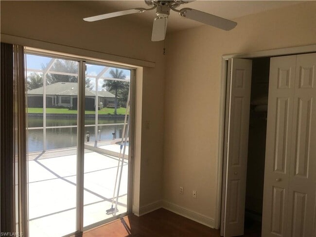 Building Photo - 401 SW 33rd Ave