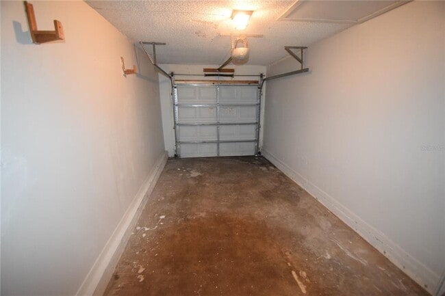 Building Photo - 1821 Crystal Grove Dr