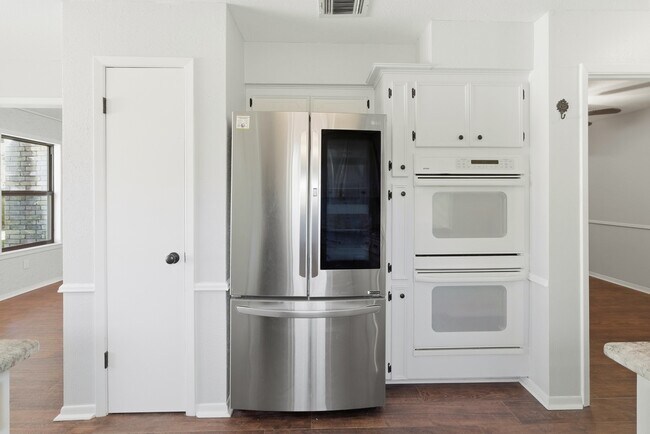 Building Photo - 3721 Avenue R