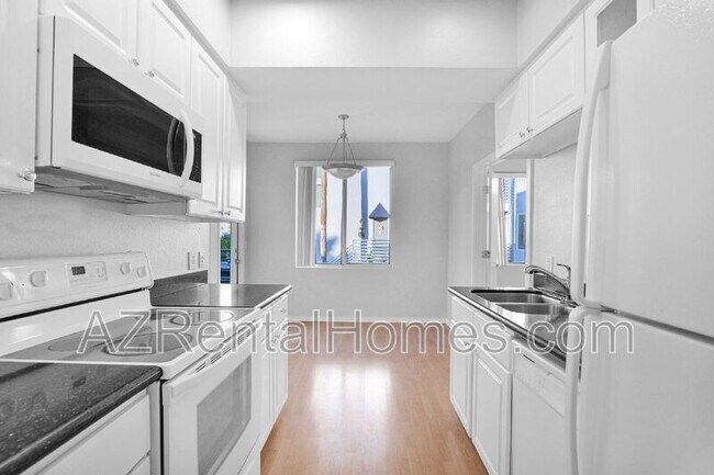 Building Photo - 3633 N 3rd Ave