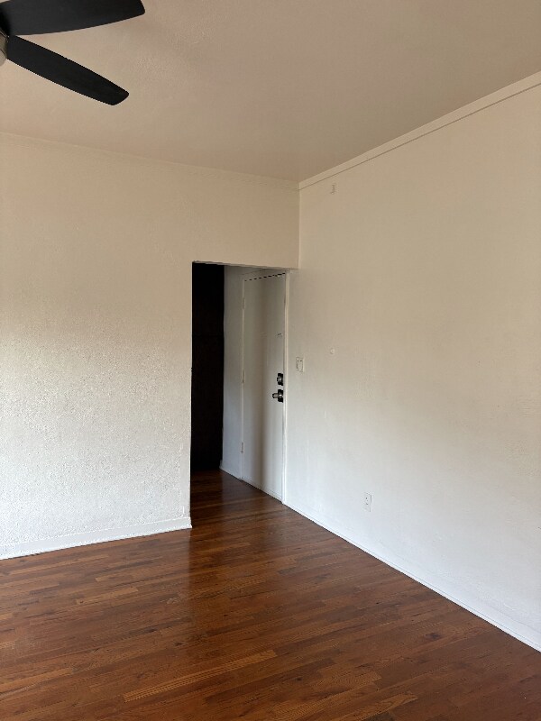 Building Photo - 1845 N Gramercy Pl