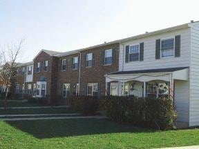 Building Photo - Crestwood of Elgin