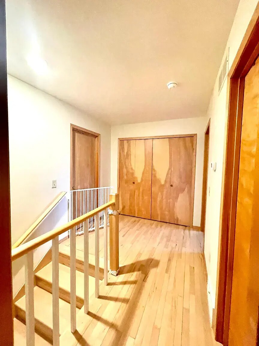 Building Photo - 3303 Prairie Rd