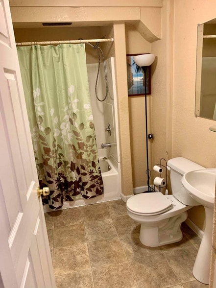 Building Photo - 13613 SE 173rd Pl