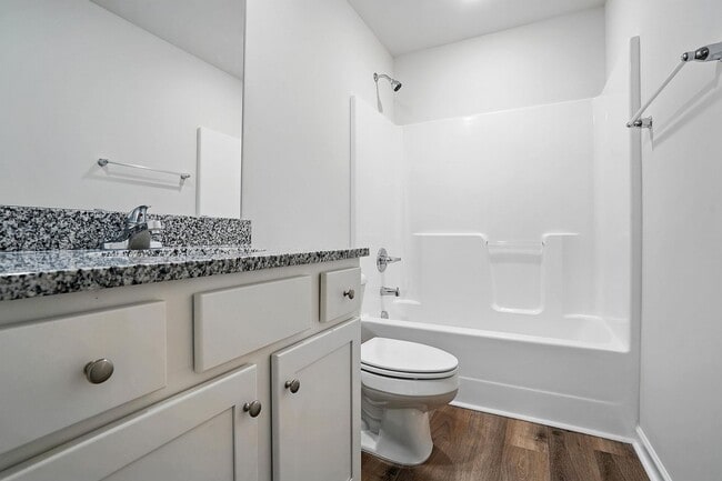 Building Photo - Charming 3-Bedroom Ranch with 2 Full Baths & Expansive Backyard Located in a Peaceful Cul-de-Sac