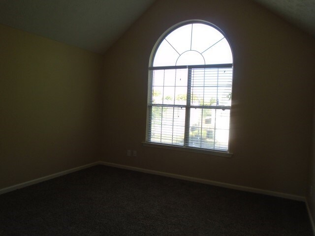 Building Photo - 705 Compton Ln