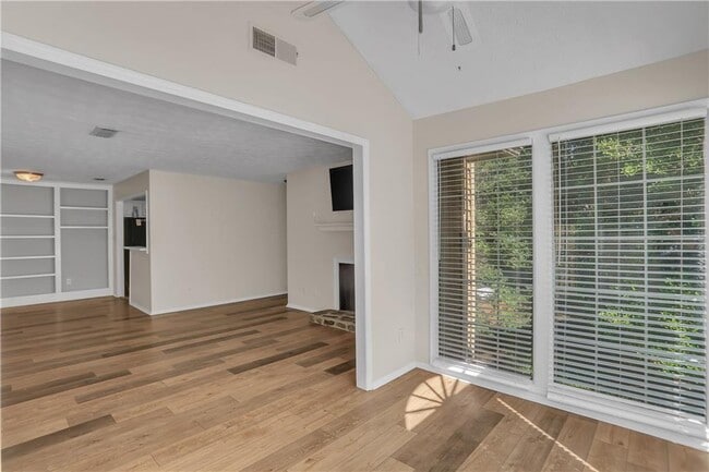 Building Photo - 1408 Country Park Dr