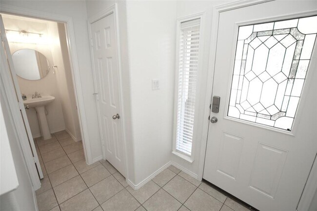 Building Photo - 8732 Wood Stork Dr