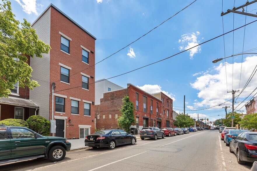 Building Photo - 3936 Haverford Ave