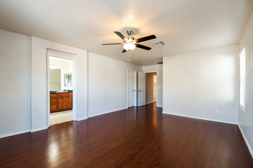 Building Photo - 5819 E Harmony Ave