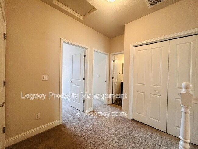 Building Photo - 2609 Willow Pass Rd