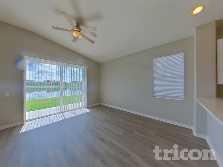 Building Photo - 5112 Clover Mist Dr