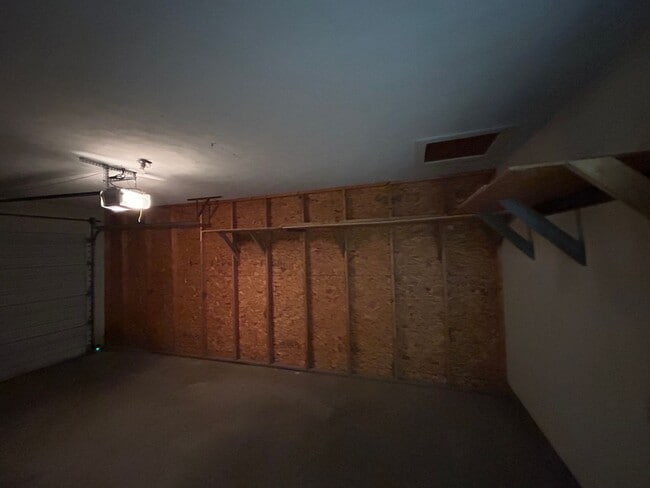 Building Photo - 917 N Clay St