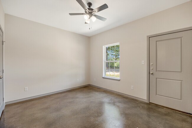 Building Photo - 10407 County Rd 2180