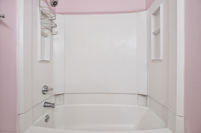 Building Photo - 128 Shady Spring Pl