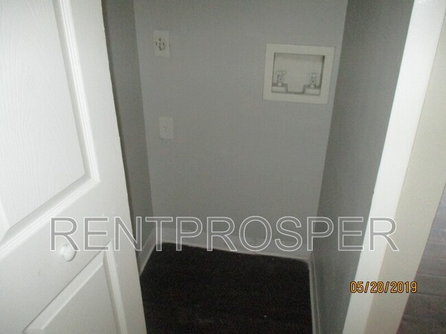 Building Photo - 3858 Bay Club Cir