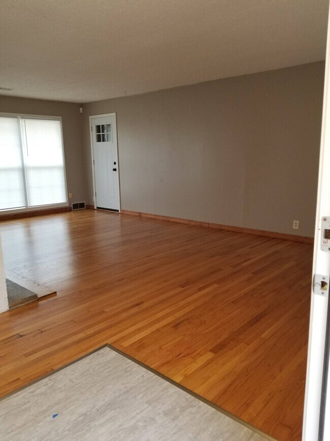 Building Photo - 3810 E Pawnee Ct