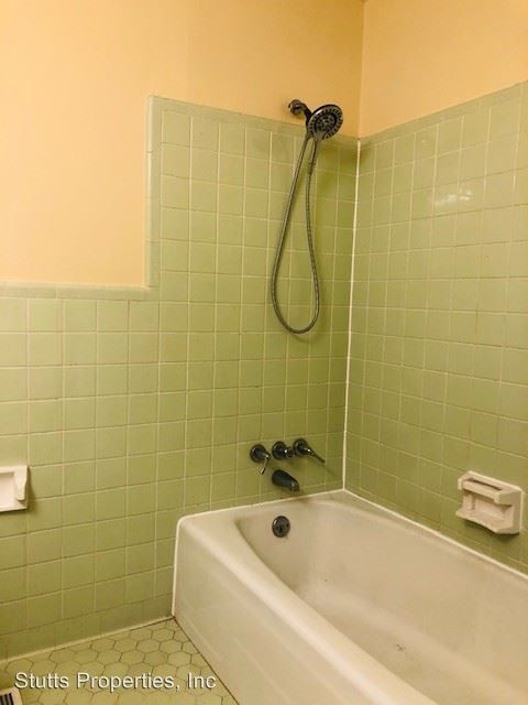 Building Photo - 3 br, 1.5 bath House - 2310 Cloyd Boulevard