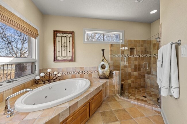 Building Photo - 3404 Comanche Trace Dr