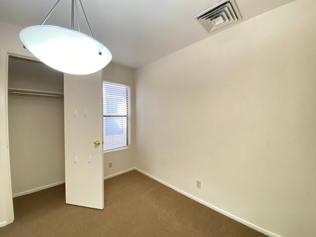 Building Photo - Beautiful Condo at The Reserve