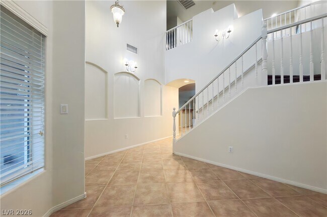 Building Photo - 10777 Vestone St
