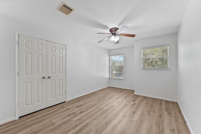 Building Photo - 18211 Fairview Valley Ct