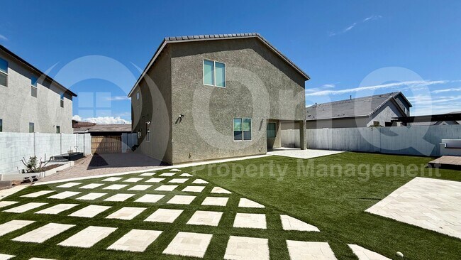 Building Photo - 26410 N Thornhill Dr