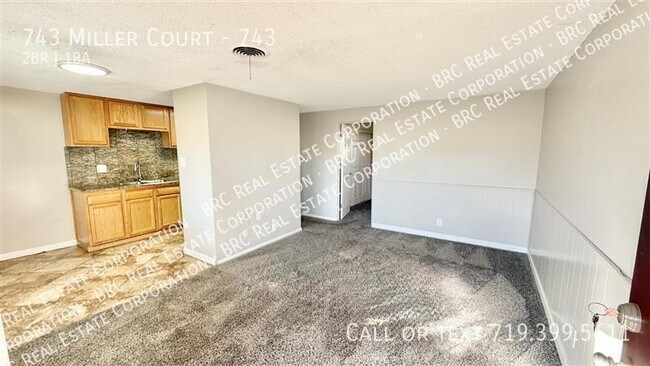 Building Photo - 743 Miller Ct