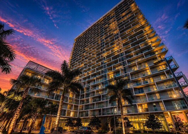 Building Photo - 2000 Metropica Wy