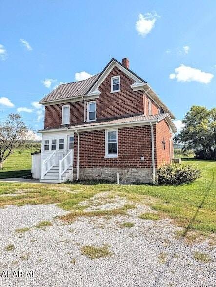 Building Photo - 120 Birch Ln