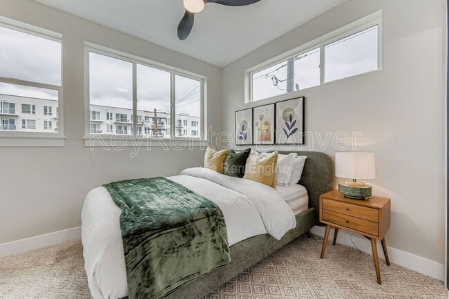 Building Photo - 4100 E Warren Ave