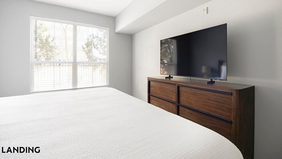 Building Photo - 901 Colorado Blvd