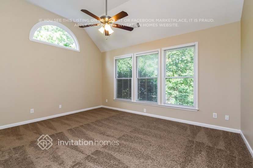 Building Photo - 135 Springlaurel Ct